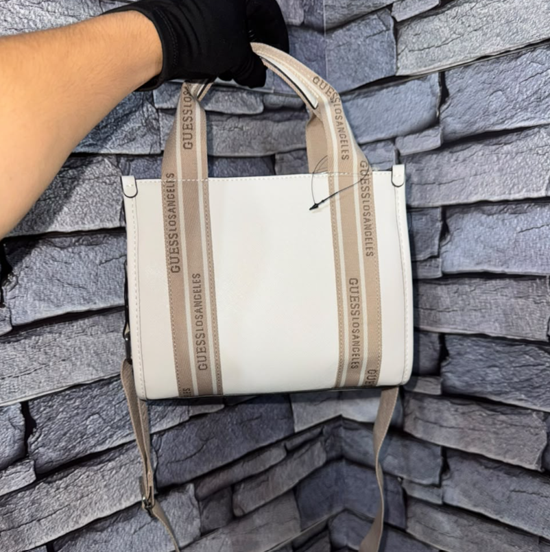 Cartera Guess Los Angeles