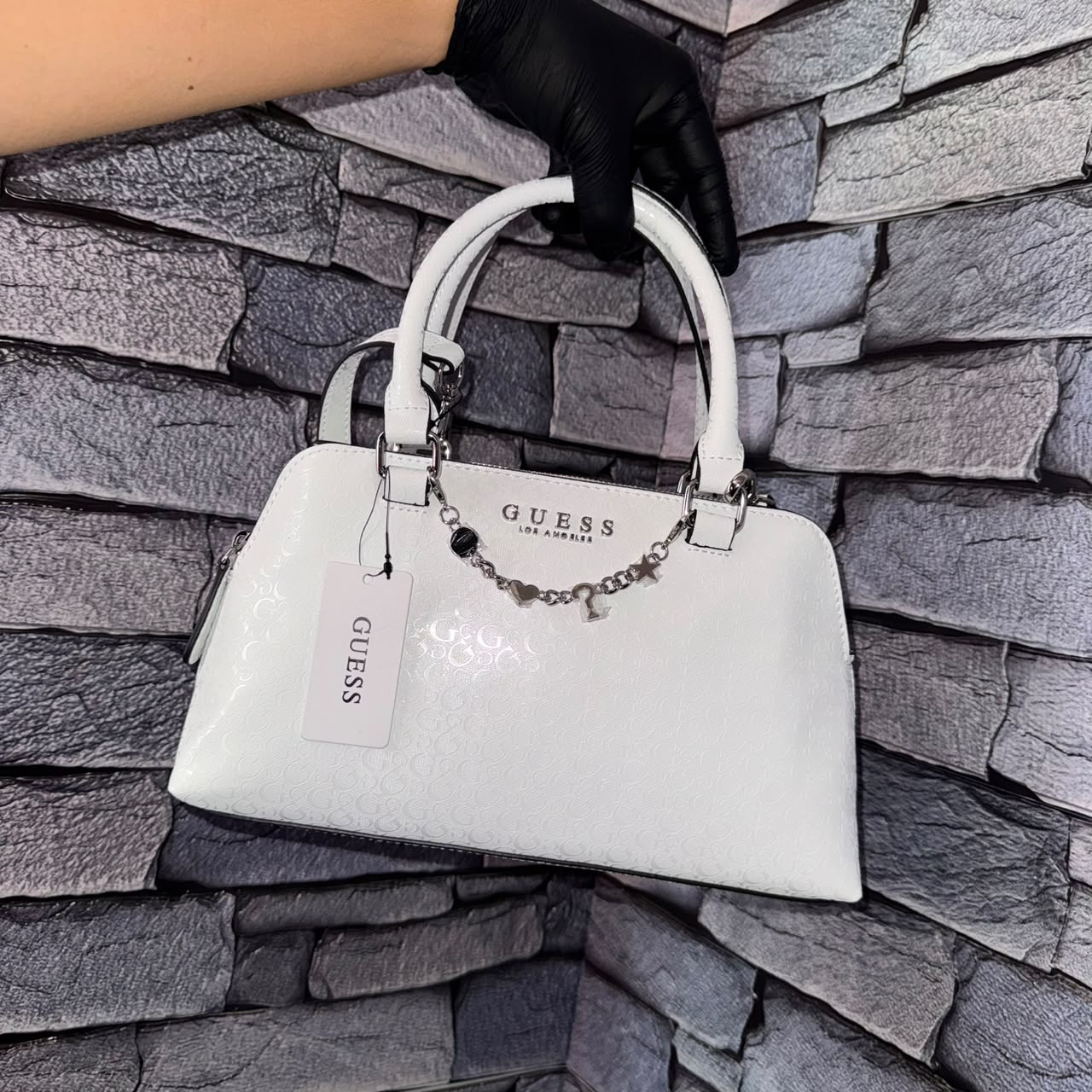 Cartera Guess Blanca con Monograma
